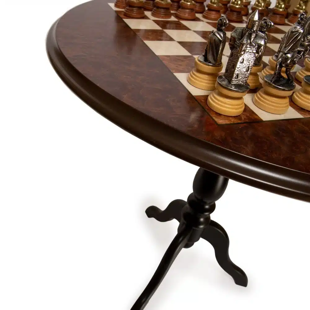 Ensemble "Lanzichenecchi" Table Ronde en Racine de Bruyère & Jeu d'Echecs en Bois et Métal – Image 10