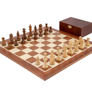 Ensemble Grand Championship Echiquier en Bois d'Erable et Acajou, Jeu d'Echecs en Bois de Rose & Coffret de Rangement en Bois de Bouleau