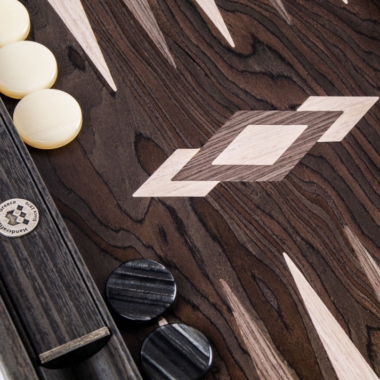 Backgammon en Placage d'Ébène avec Pions en Nacre