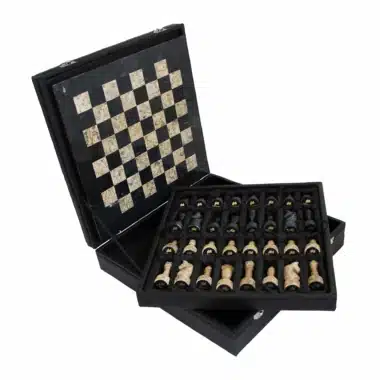 Alternative view of Ensemble "Temple Ancien" Echiquier et Jeu d'Echecs en Marbre