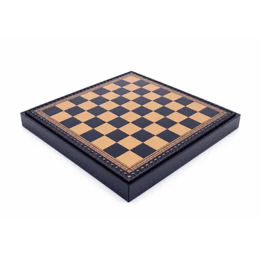 Échiquier similicuir doré et bleu fermé vu en perspective avec son coffret