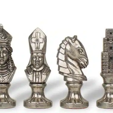 Ensemble Moncada Echiquier en Bois Massif, Plateau en Albâtre de Toscane & Jeu d'Echecs en Métal – Image 4