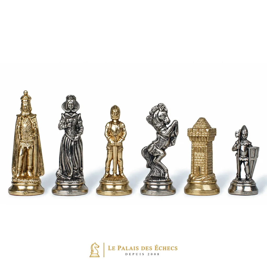 Pièces d'échecs Mary Stuart X, dame, cavalier, cheval et tour en détail