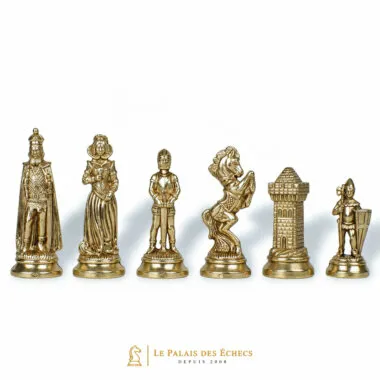 Pièces d'échecs Mary Stuart X en finition dorée, détail des quatre figures