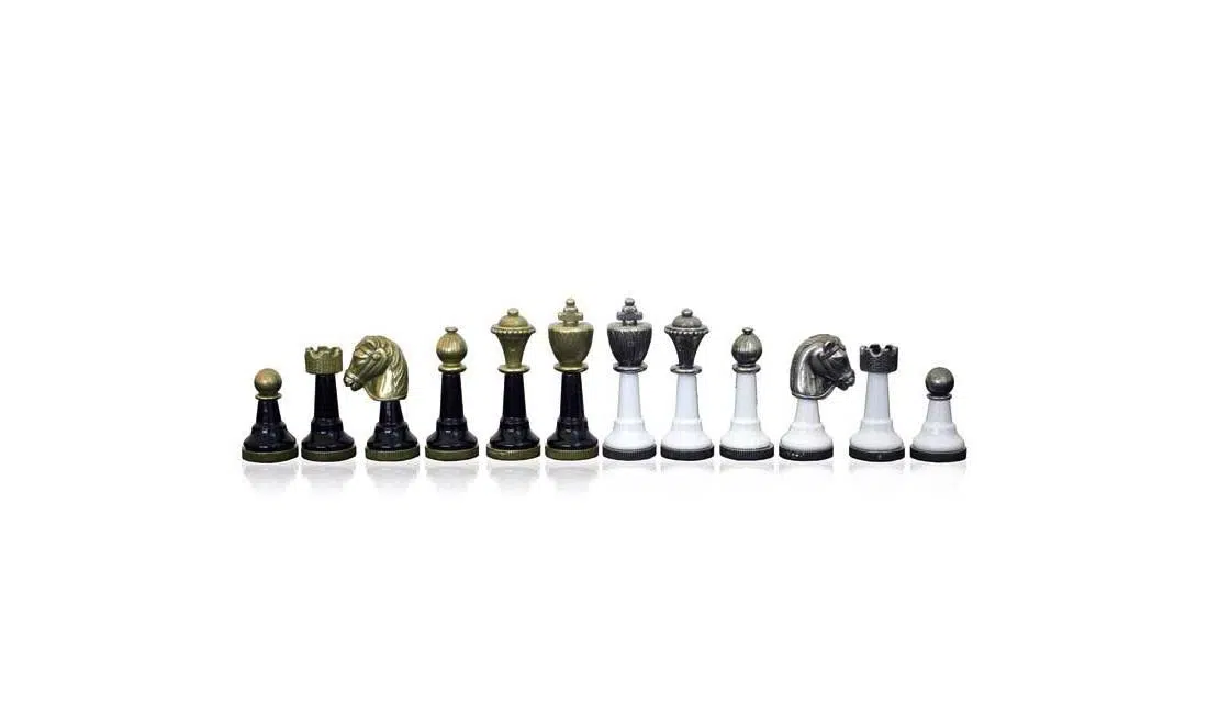 Ensemble "Staunton Design" Echiquier en Bois Laqué & Jeu d'Echecs en Métal Massif Laqué Noir et Blanc