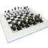 Ensemble "Staunton Design" Echiquier en Bois Laqué & Jeu d'Echecs en Métal Massif Laqué Noir et Blanc