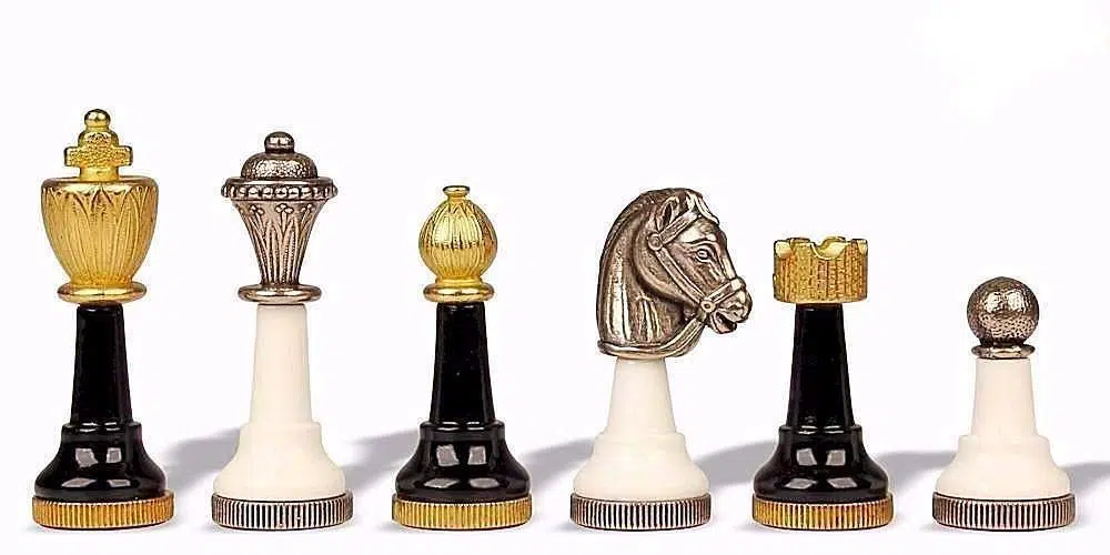 Ensemble Staunton Design IV Echiquier en Bois d'Erable et Jeu d'Echecs en Bois et en Métal – Image 5