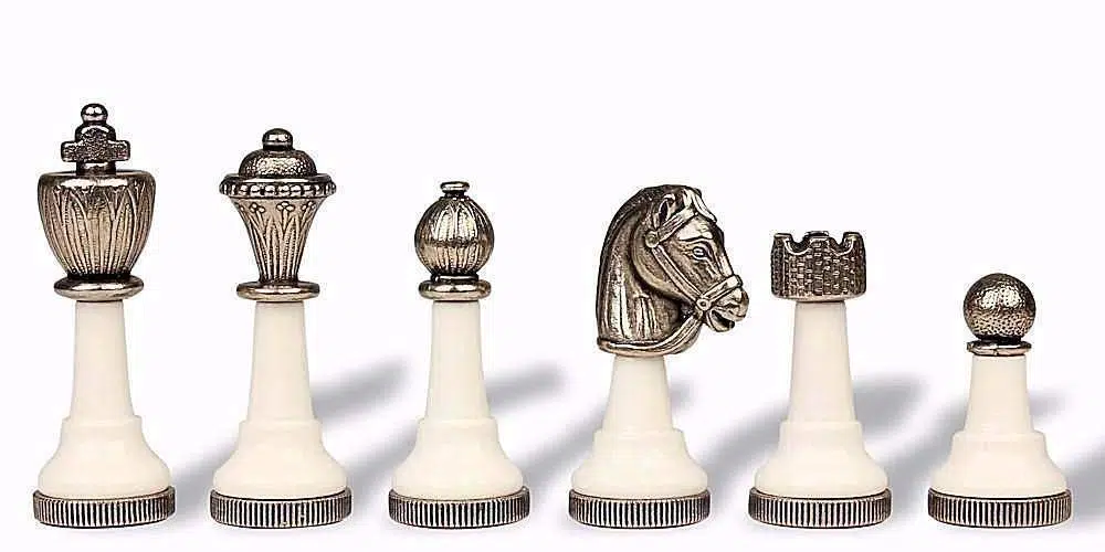 Ensemble Staunton Design Echiquier en Bois Laqué & Jeu d'Echecs en Métal Massif Laqué Noir et Blanc – Image 4