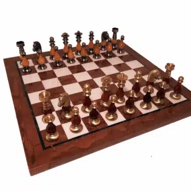 Ensemble Français V complet avec échiquier en marbre et pièces en bois et laiton