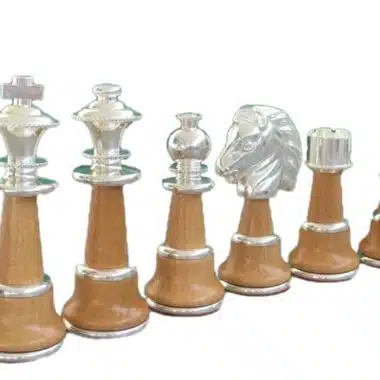 Alternative view of Jeu d'Echecs en Bois et Laiton Plaqué Or et Argent Staunton XL