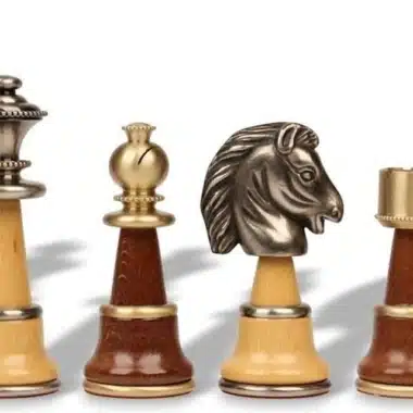 Alternative view of Ensemble Staunton XL Table Echiquier en Racine de Bruyère et Jeux d'Echecs en Bois et Laiton Massif