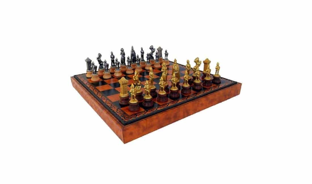 Ensemble "Mary Stuart II" Echiquier en Similicuir & Jeu d'Echecs en Bois et Métal Massif