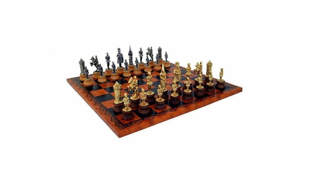 Ensemble "Camelot Roi Arthur II" Echiquier en Similicuir & Jeu d'Echecs en Bois et Métal Massif