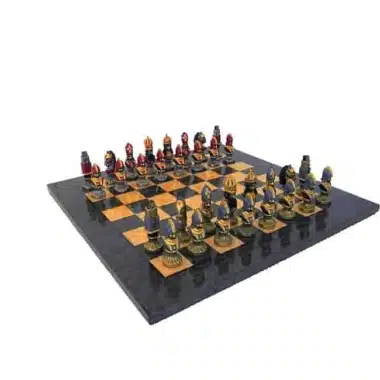 Ensemble "Moncada III" Echiquier en Bois d'Erable & Jeu d'Echecs en Métal Massif Peint à la Main