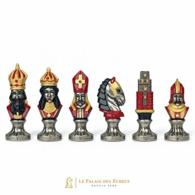 Détail des pièces Moncada III avec finitions dorées et argentées