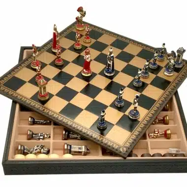 Alternative view of Ensemble Mary Stuart III Echiquier en Similicuir & Jeu d'Echecs en Métal Peint à la Main