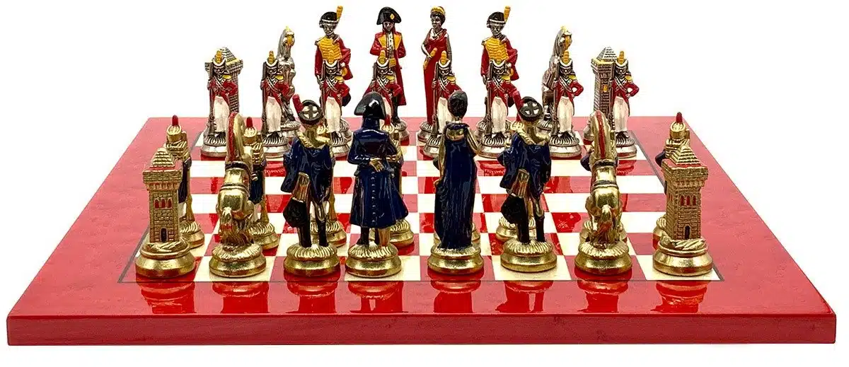Ensemble Napoleon Waterloo Echiquier en Bois d'Erable et Pièces d'Echecs en Métal Peint à la Main – Image 4