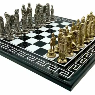 Ensemble César IV Grand Echiquier en Bois Noir et Blanc et Pièces d'Echecs en Métal