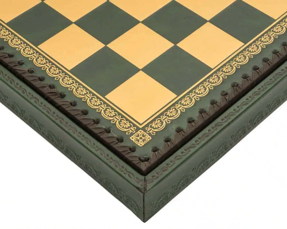 Ensemble Camelot Roi Arthur XIII Echiquier avec Rangement et Jeu d'Echecs en Métal – Image 18