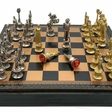 Ensemble Napoleon Echiquier en Similicuir & Jeu d'Echecs en Métal Massif – Image 3