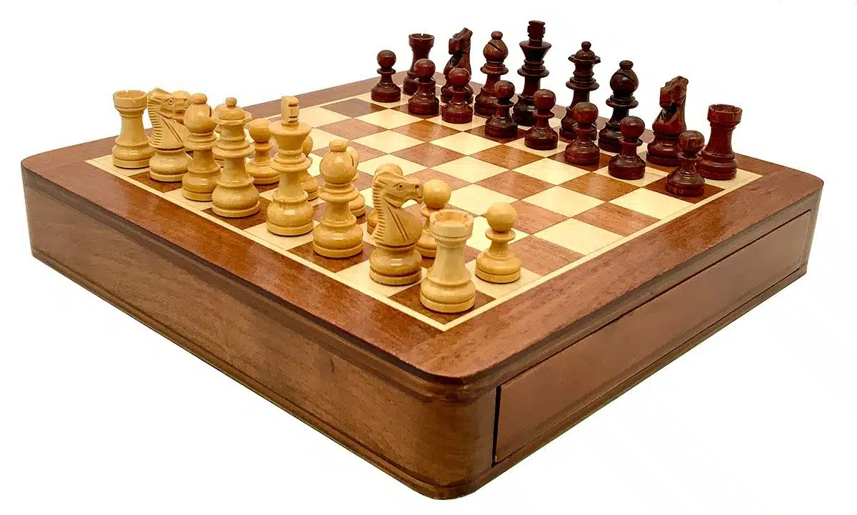 Ensemble Magnétique de Jeu d'Echecs et de Dame en Bois – Image 2