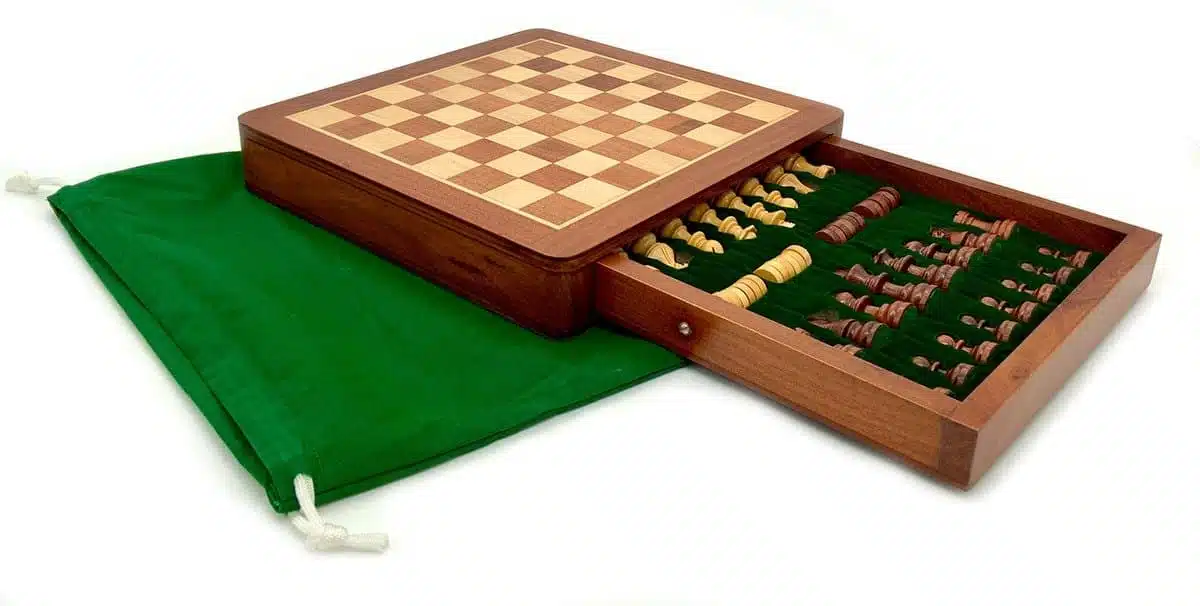 Ensemble Magnétique de Jeu d'Echecs et de Dame en Bois – Image 7