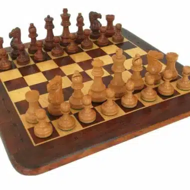 Ensemble Classic Echiquier Alphanumérique en Bois de Rose Doré & Jeu d'Echecs en Bois de Rose Doré