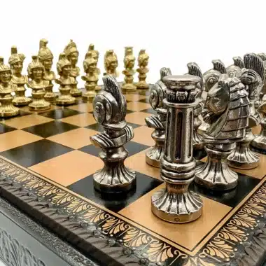 Alternative view of Ensemble Bustes Romains II Echiquier avec Rangement et Jeu d'Echecs en Métal