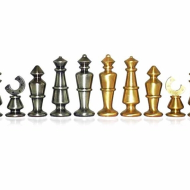 Jeu d'Echecs en Laiton Massif 