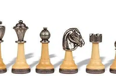 Ensemble Copa Cabana Echiquier en Bois et Cuir véritable et Jeu d'Echecs en Bois et Métal – Image 8