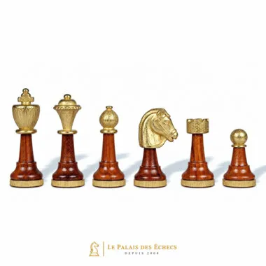 Pièces d'échecs en bois et métal massif, détail des six types de pièces