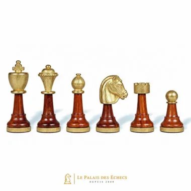 Pièces d'échecs Classic XIV dorées, détail du roi, de la dame et du cavalier