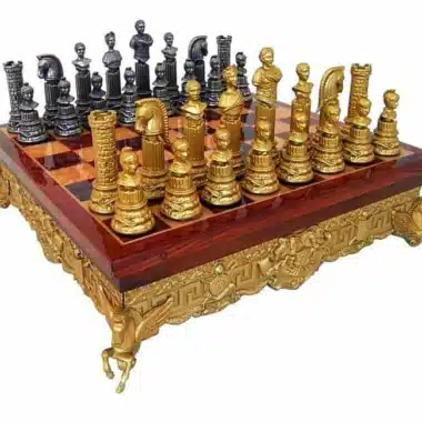 Ensemble "Empire Romain" Echiquier en Métal et Bois & Jeu d'Echecs en Métal Massif