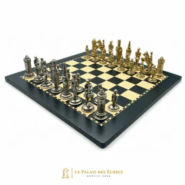 Ensemble Camelot Roi Arthur XI, vue d'ensemble sur échiquier en bois