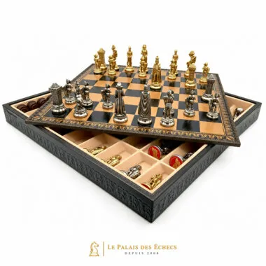 Échiquier Mary Stuart VIII ouvert, révélant le coffret de rangement intégré