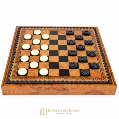 Plateau de dames Ancien Monde avec pions noirs et blancs disposés