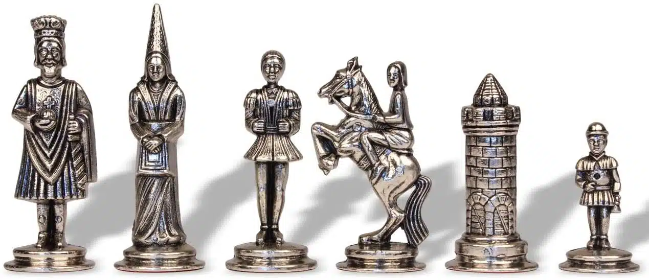 Ensemble Camelot Roi Arthur XIII Echiquier avec Rangement et Jeu d'Echecs en Métal – Image 14