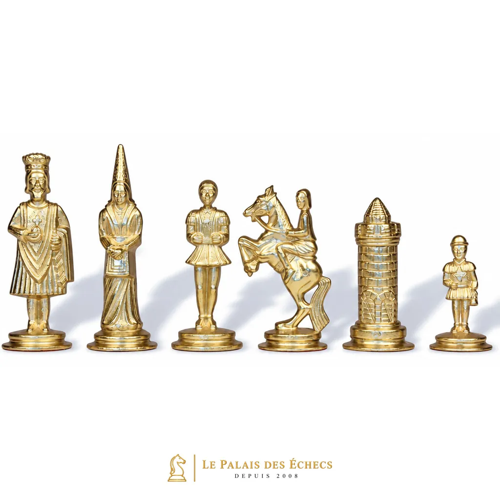 Pièces d'échecs Camelot Roi Arthur en métal doré, détail cavalier et fantassins