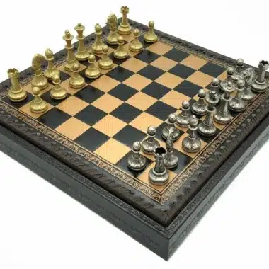 Ensemble Mignon Flower IX Echiquier Noir avec Rangement et Jeu d'Echecs en Métal