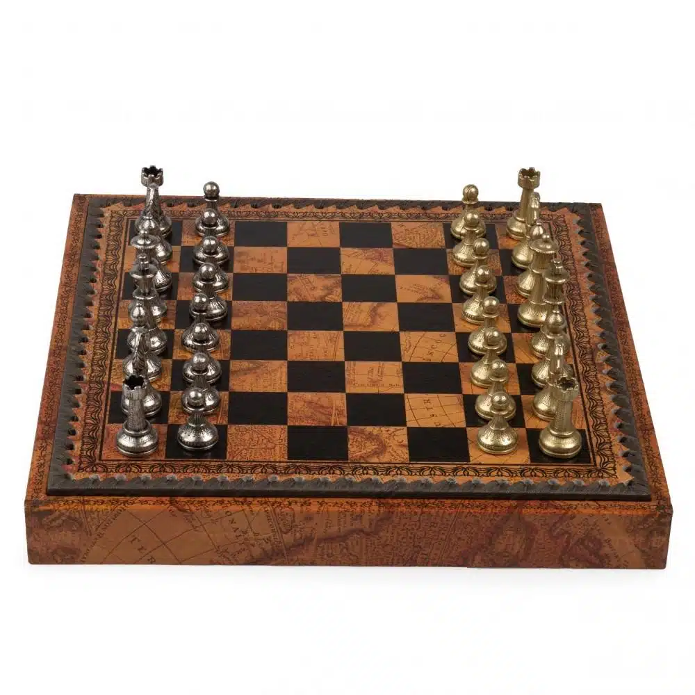 Ensemble Mignon Flower Echiquier en Similicuir & Jeu d'Echecs en Métal – Image 4