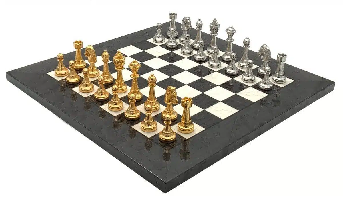 Ensemble Classic Flower 4 Echiquier en Bois d'Erable et de Bruyère et Jeu d'Echecs en Métal Plaqué Or et Argent