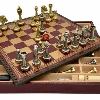 Alternative view of Ensemble Staunton Mix V Echiquier Rouge avec Rangement et Jeu d'Echecs en Métal
