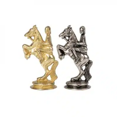 Ensemble Camelot Roi Arthur XV Echiquier sur Pied en Bois et Figurines Roi Arthur en Métal – Image 11
