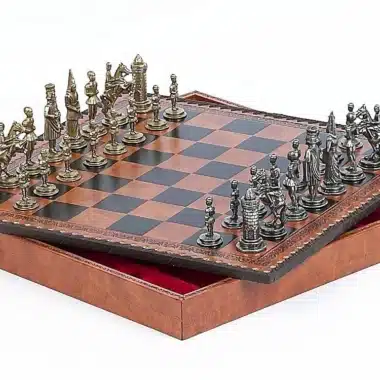 Alternative view of Ensemble Camelot Roi Arthur XII Echiquier avec Rangement et Jeu d'Echecs en Métal