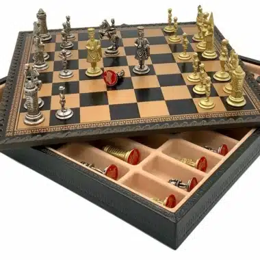 Alternative view of Ensemble Camelot Roi Arthur XIV Echiquier avec Rangement et Jeu d'Echecs en Métal