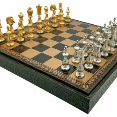 Ensemble Arabic Style V Echiquier Noir en Similicuir avec Rangement et Jeu d'Echecs en Métal Plaqué Or et Argent