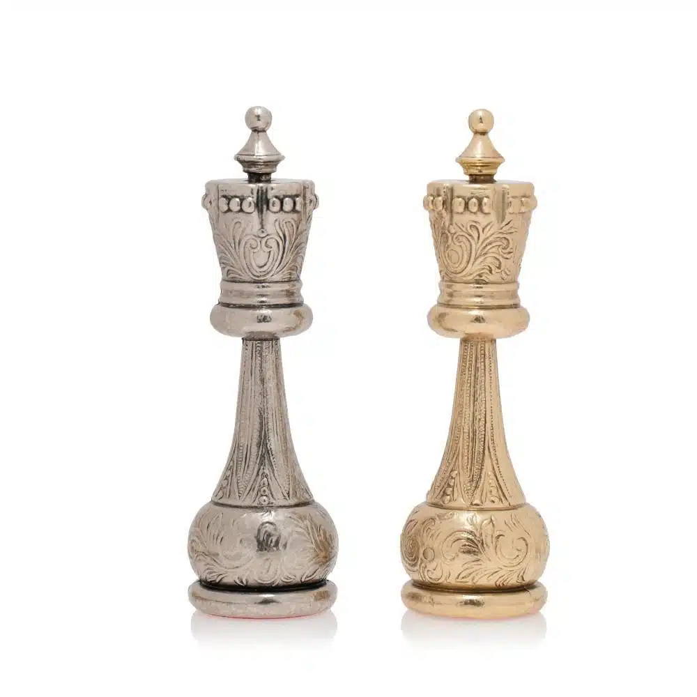 Ensemble Flowered IIII Echiquier en Cuir Véritable et Jeu d'Echecs en Métal – Image 14