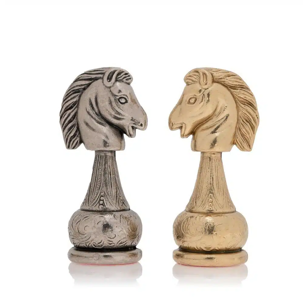 Ensemble Flowered IIII Echiquier en Cuir Véritable et Jeu d'Echecs en Métal – Image 13
