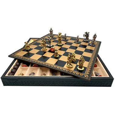 Coffret Lanzichenecchi II ouvert révélant le rangement intérieur des pièces