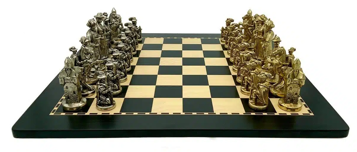 Ensemble Lanzichenecchi III Echiquier en Bois et Jeu d'Echecs en Métal – Image 2